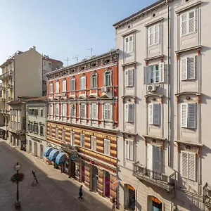 Upper Premium Apartment